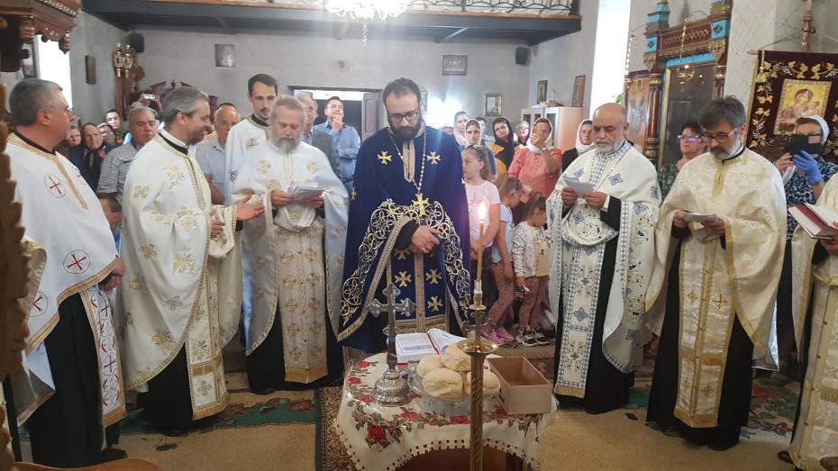 hram Nasterea Sfantului Ioan Vulturi